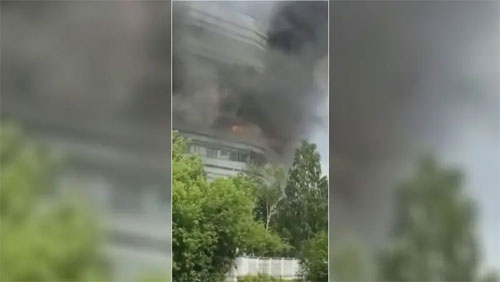 بالفيديو/ قتلى في حريق بمركز أبحاث قرب موسكو