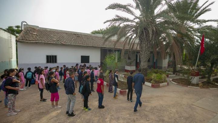 دعم من الدولة لاهالي يبنون مدرسة بالقيروان