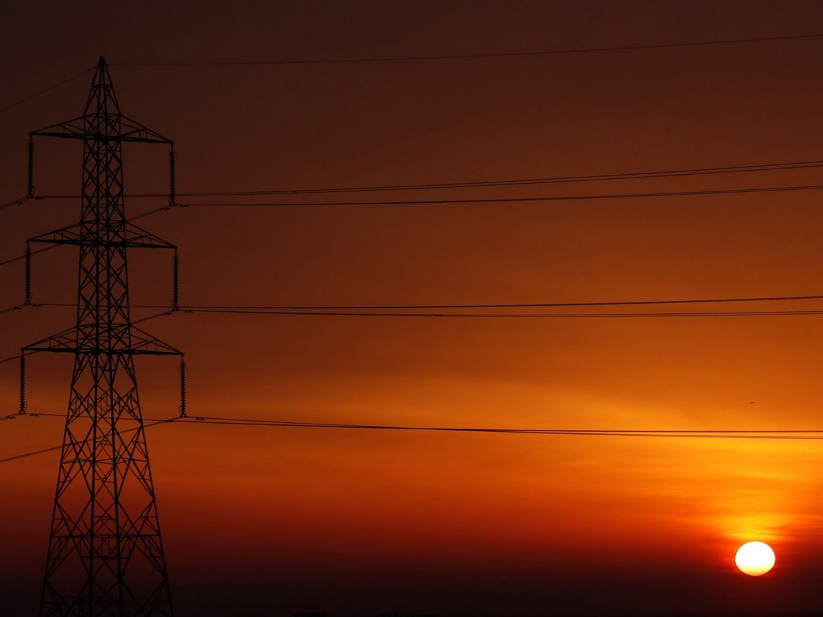 انقطاع الكهرباء في السعودية.. تعويضات مادية للسكان
