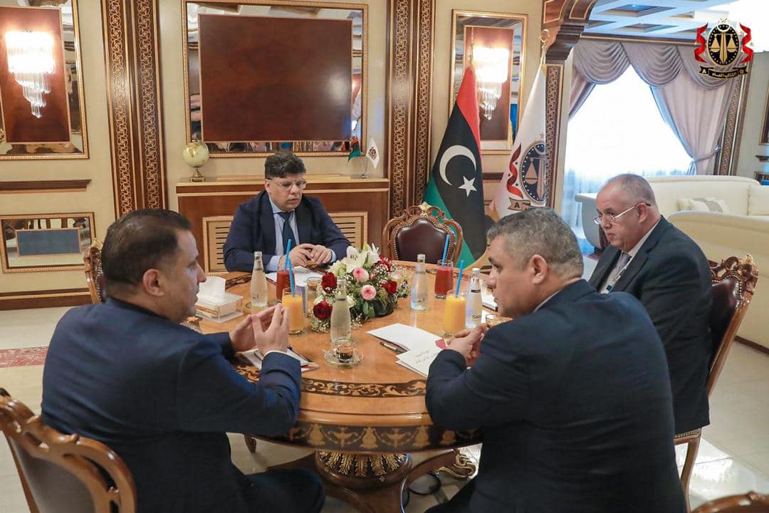 ليبيا تطلب من تونس متهمين بمحاولة اغتيال مستشار الدبيبة