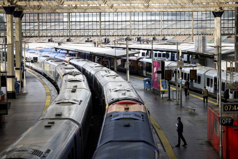 عشية الأولمبياد/ هجوم يعطل شبكة السكك الحديدية الفرنسية