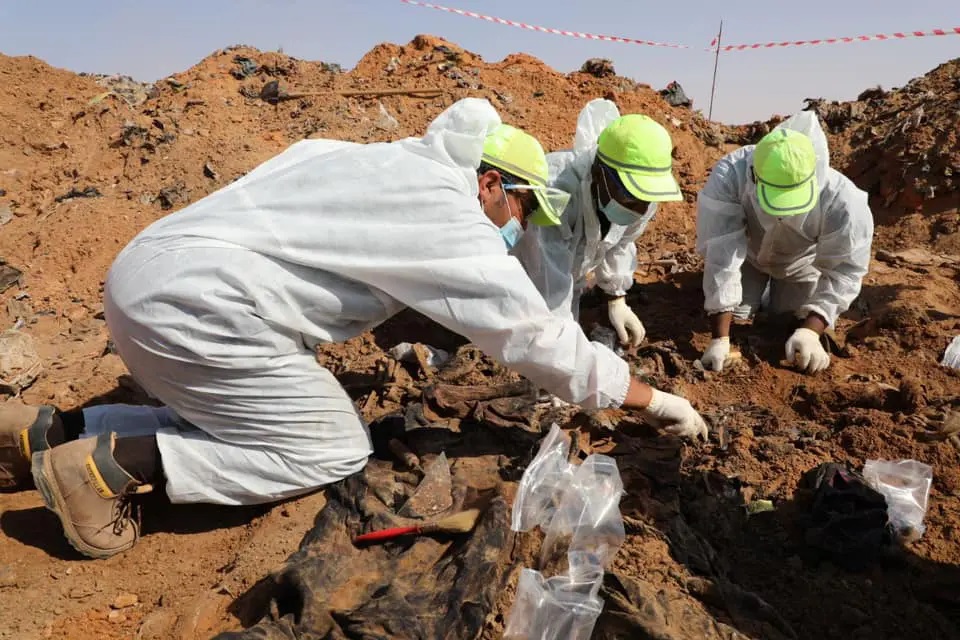 ليبيا/ العثور على مقبرة جماعية والسلطات تحقق